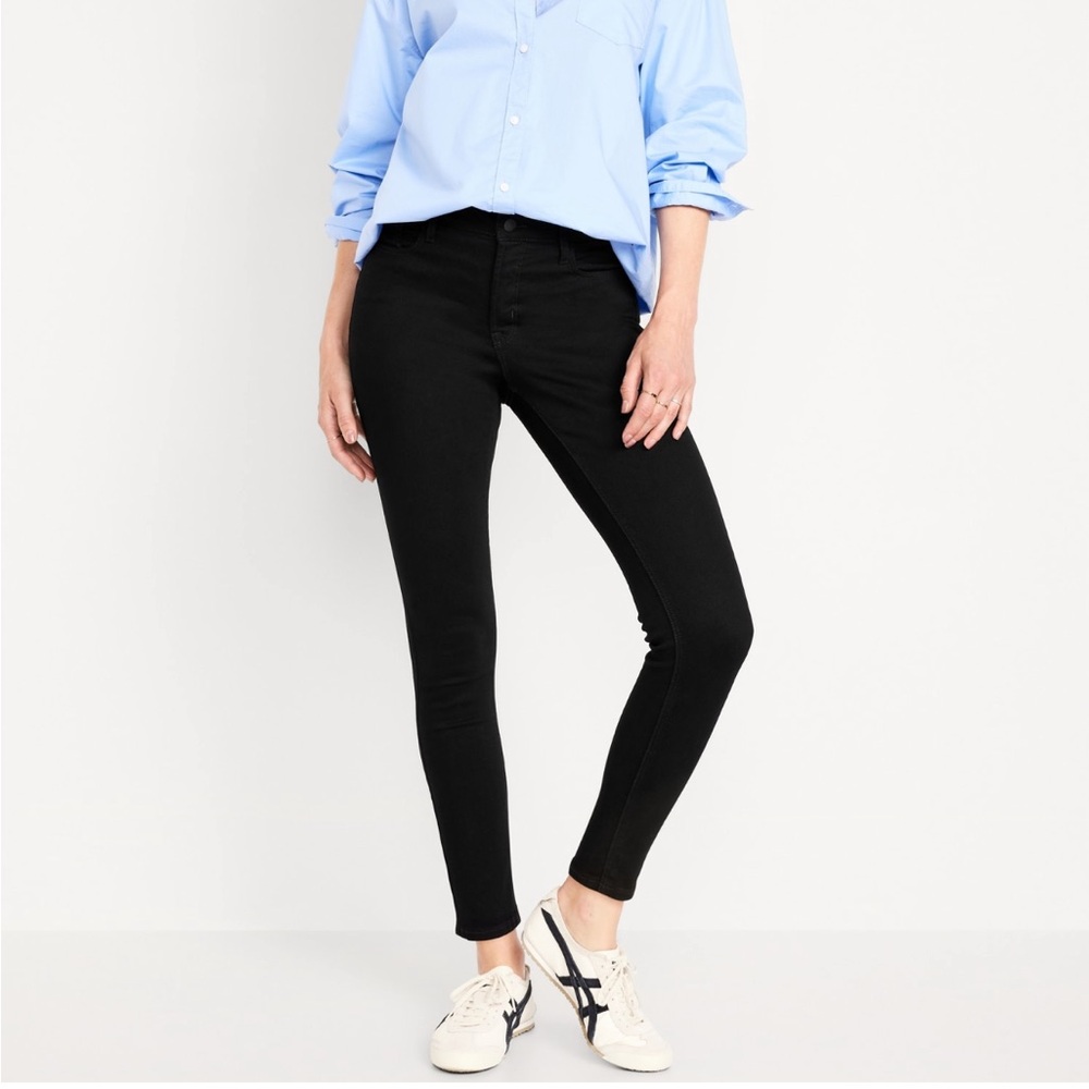 Old Navy Rockstar Super Skinny Jeans